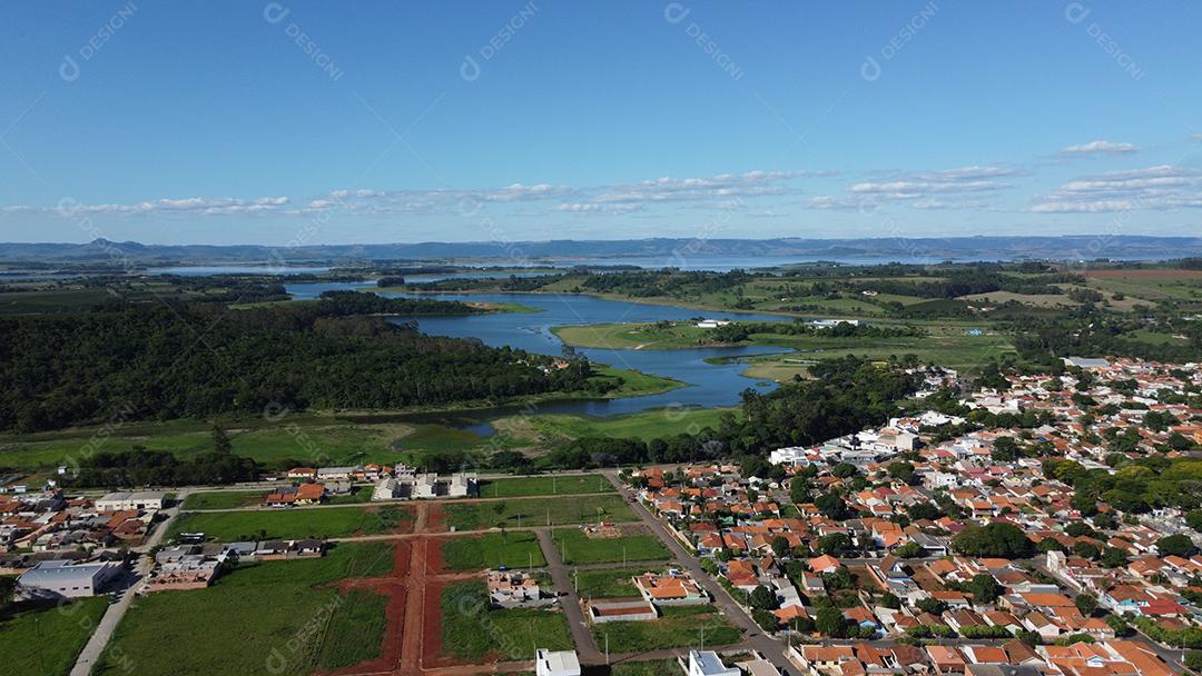 Vista aerea de uma cidade casas paisagem