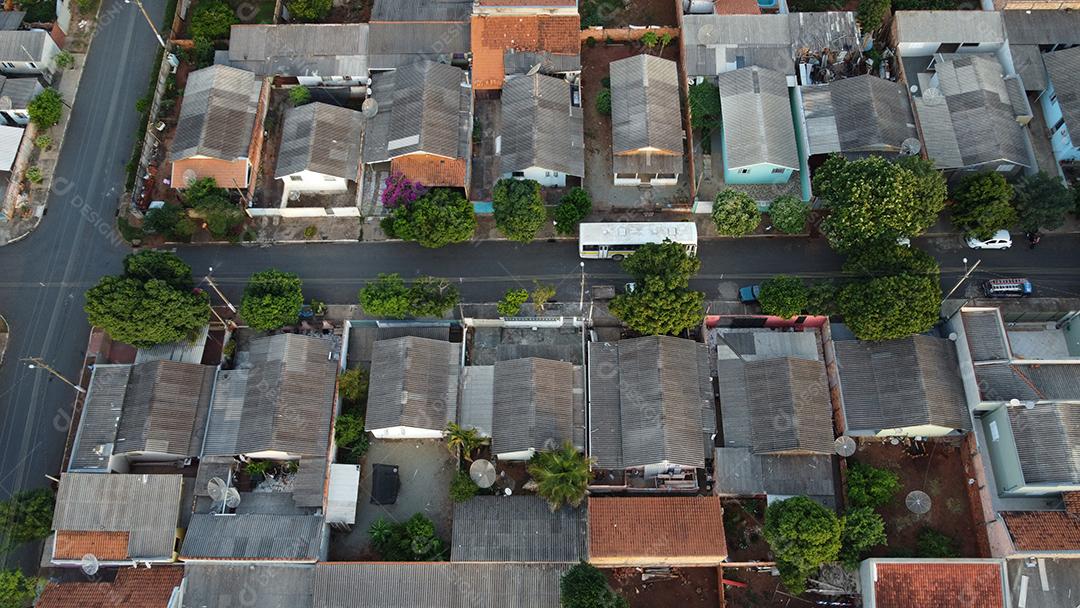 Vista aerea de uma cidade casas paisagem