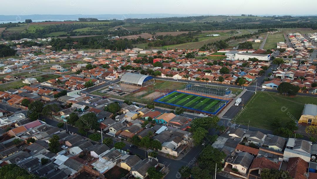 Vista aerea de uma cidade casas paisagem