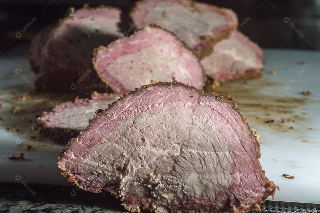 Carne com o nome de cupim, bife de corcunda, corte de carne da parte superior do boi