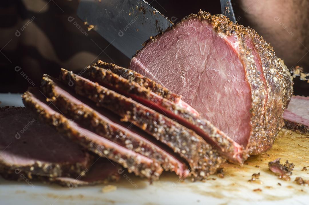 Carne com o nome de cupim, bife de corcunda, corte de carne da parte superior do boi