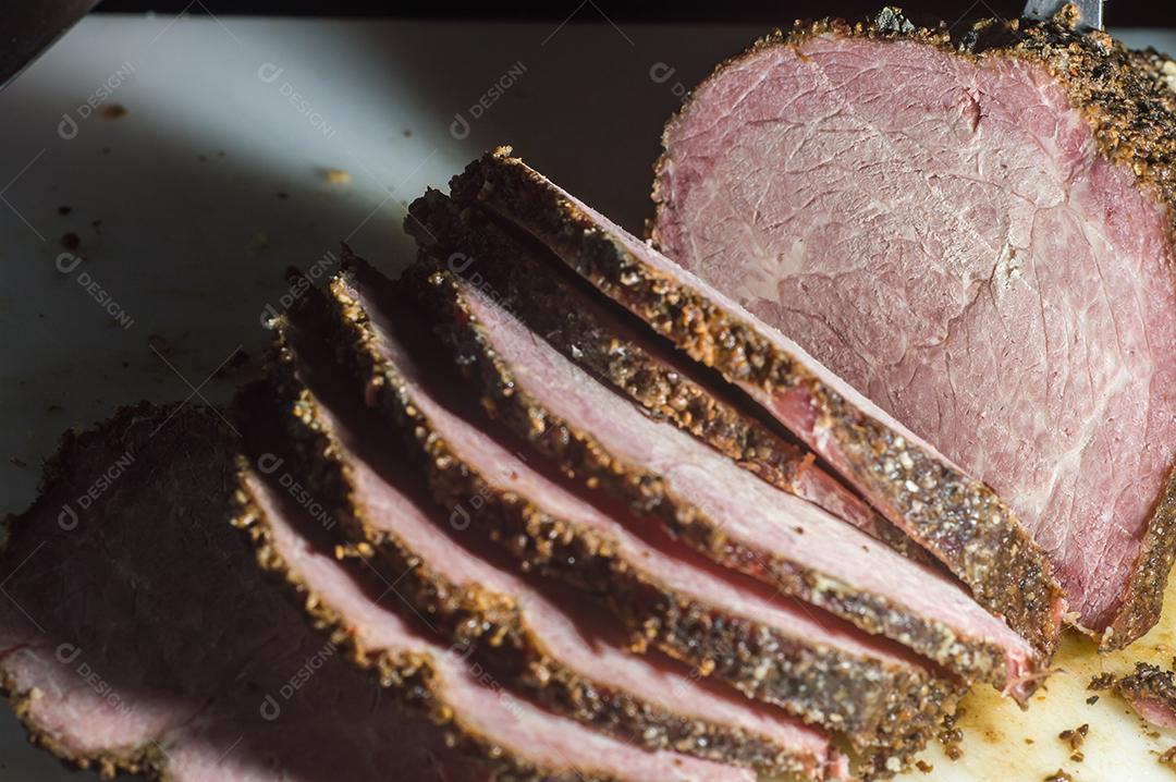 Carne com o nome de cupim, bife de corcunda, corte de carne da parte superior do boi