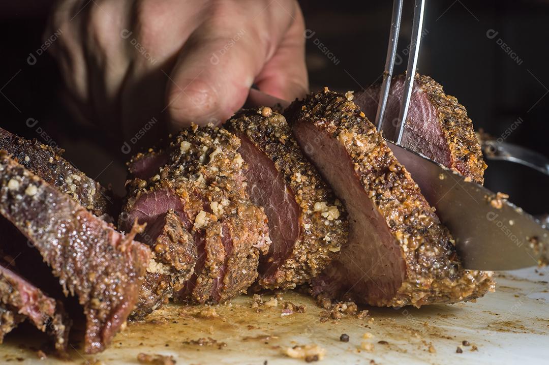 Carne com o nome de cupim, bife de corcunda, corte de carne da parte superior do boi