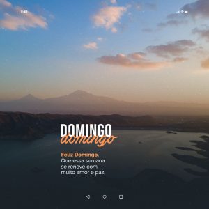 Frase Motivacional Feliz Domingo Social Media PSD Editável