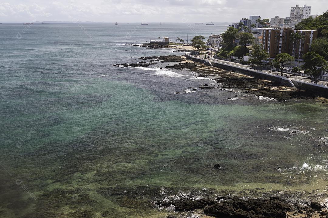 Vista da praia da Barra na cidade de Salvador Bahia Brasil