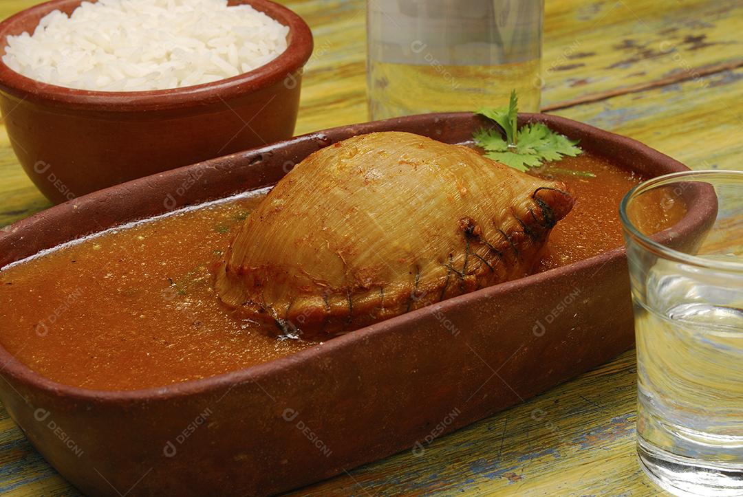 Bode buchada, feito com víscera de cabra é um prato típico do nordeste brasileiro. Culinária brasileira