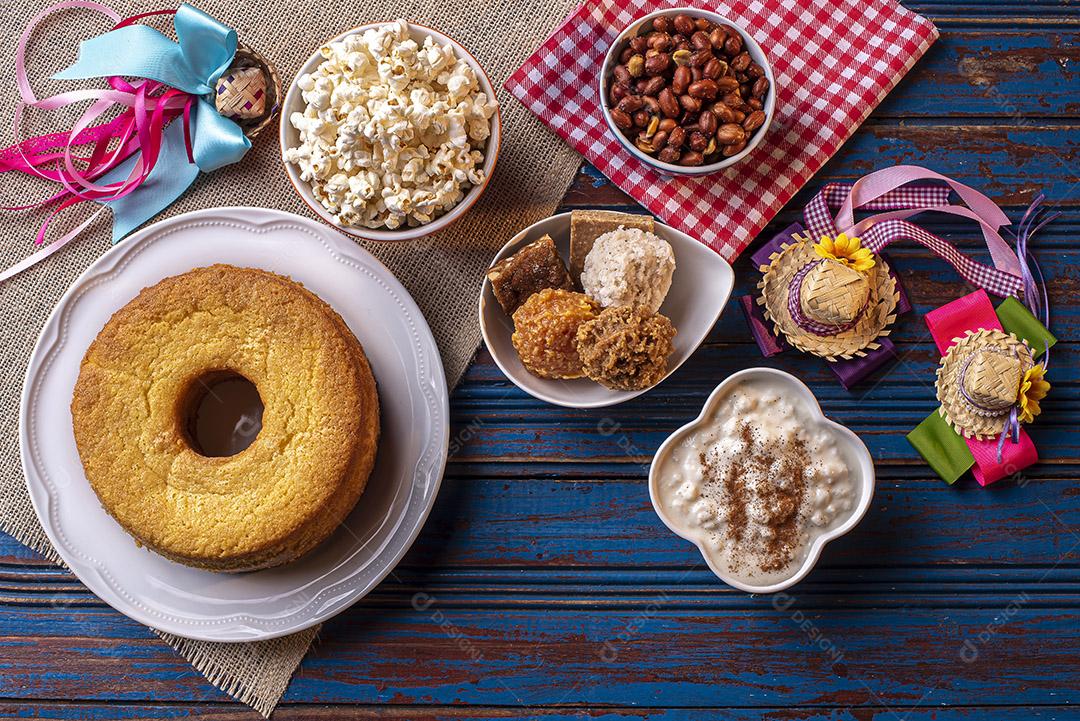 Festa de junho. Doces típicos da Festa Junina. Bolo de fubá