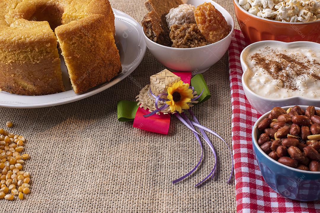 Festa de junho. Doces típicos da Festa Junina. Bolo de fubá