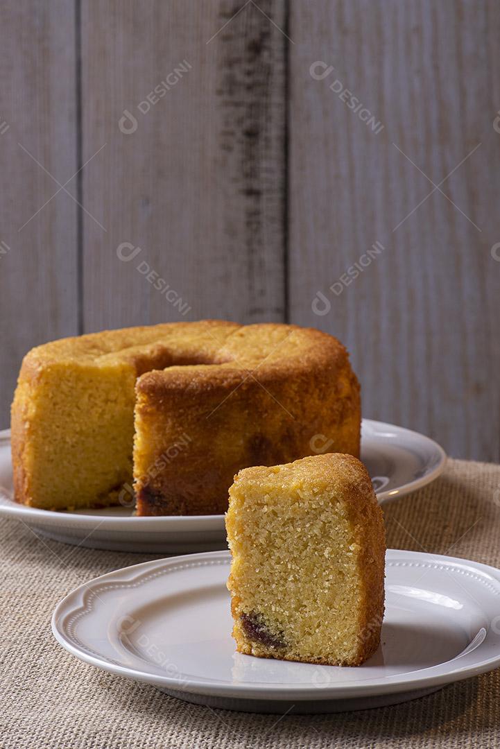 Festa de junho. Doces típicos da Festa Junina. Bolo de fubá, pipoca, canjica, paçoca, cocada, geleia de abóbora e amendoim