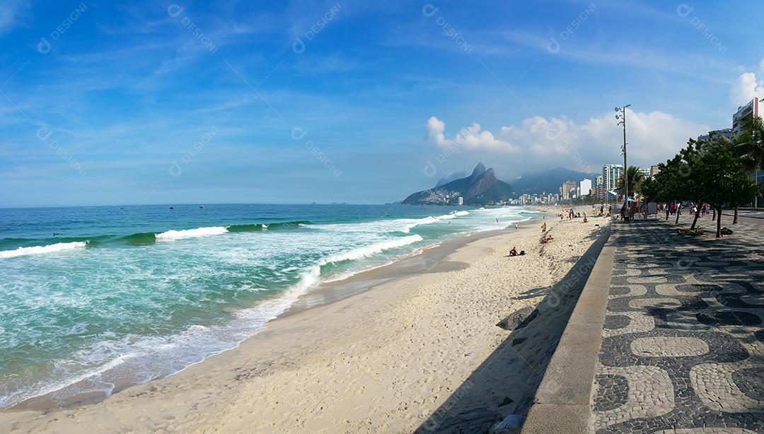 Famosa praia de Ipanema no Rio de Janeiro Brasil.