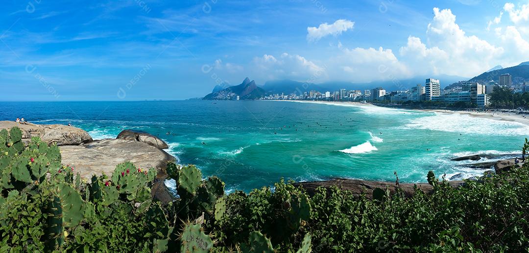Famosa praia do Arpoador e Ipanema no Rio de Janeiro Brasil