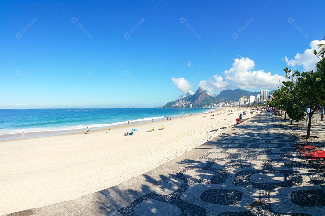 Famosa praia de Ipanema no Rio de Janeiro Brasil