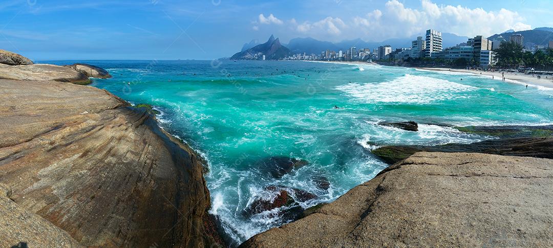 Famosa praia do Arpoador e Ipanema no Rio de Janeiro Brasil