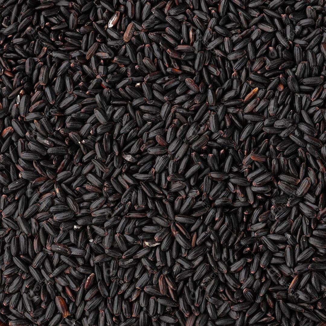 vista superior do arroz preto cru. Pano de fundo alimentar