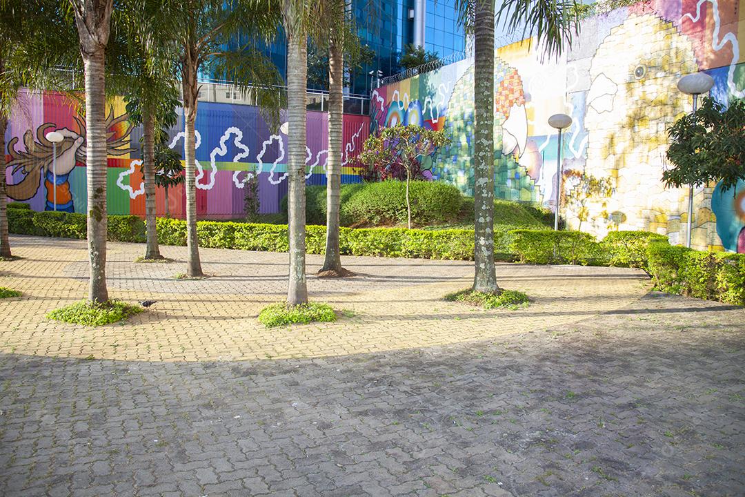 Gráficos. Desenho de rua  Arte de rua. Muro pichado