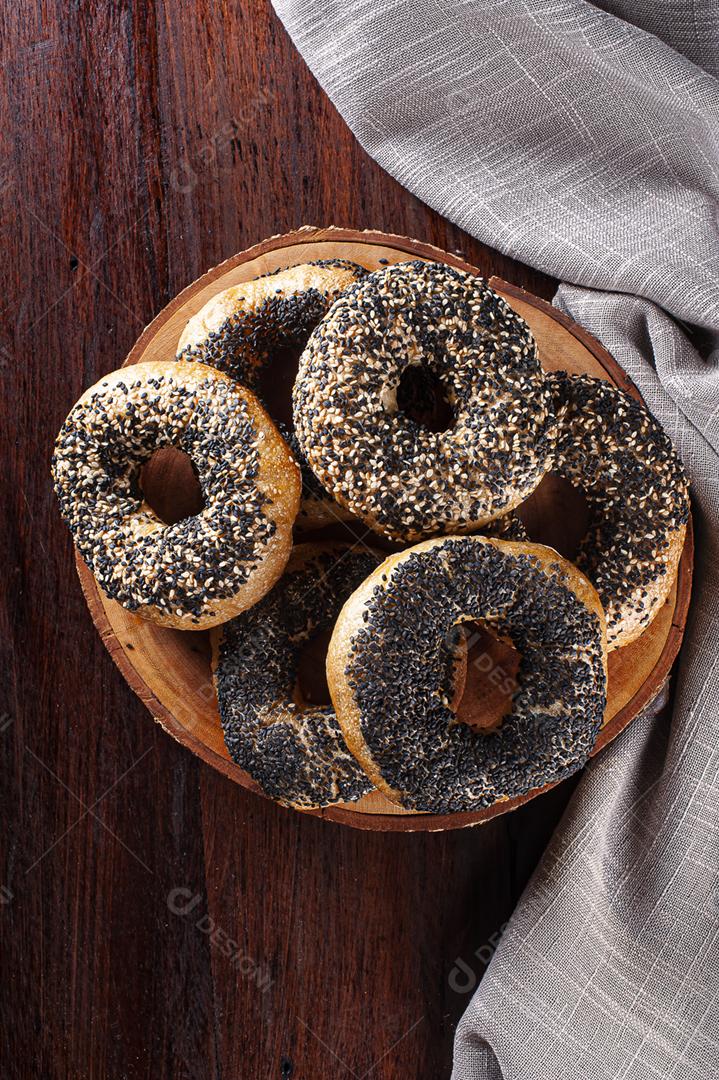 Bagel. Pão tradicional da Europa Oriental