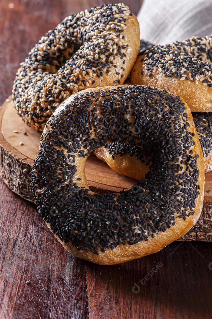 Bagel. Pão tradicional da Europa Oriental