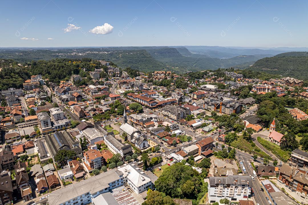 Vista aérea de Gramado, Rio Grande do Sul, Brasil. Famosa cidade turística no sul do Brasil.