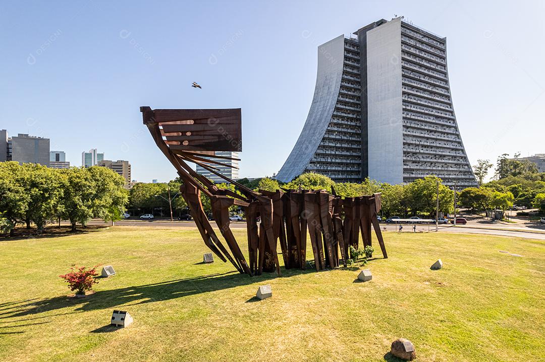 Vista aérea de Porto Alegre, RS, Brasil. Monumento dos Açores