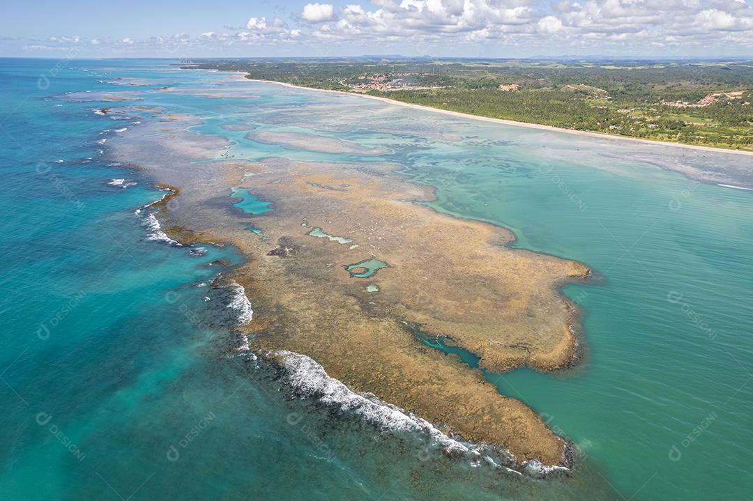 Vista aérea da praia São Miguel dos Milagres, Alagoas, Brasil.