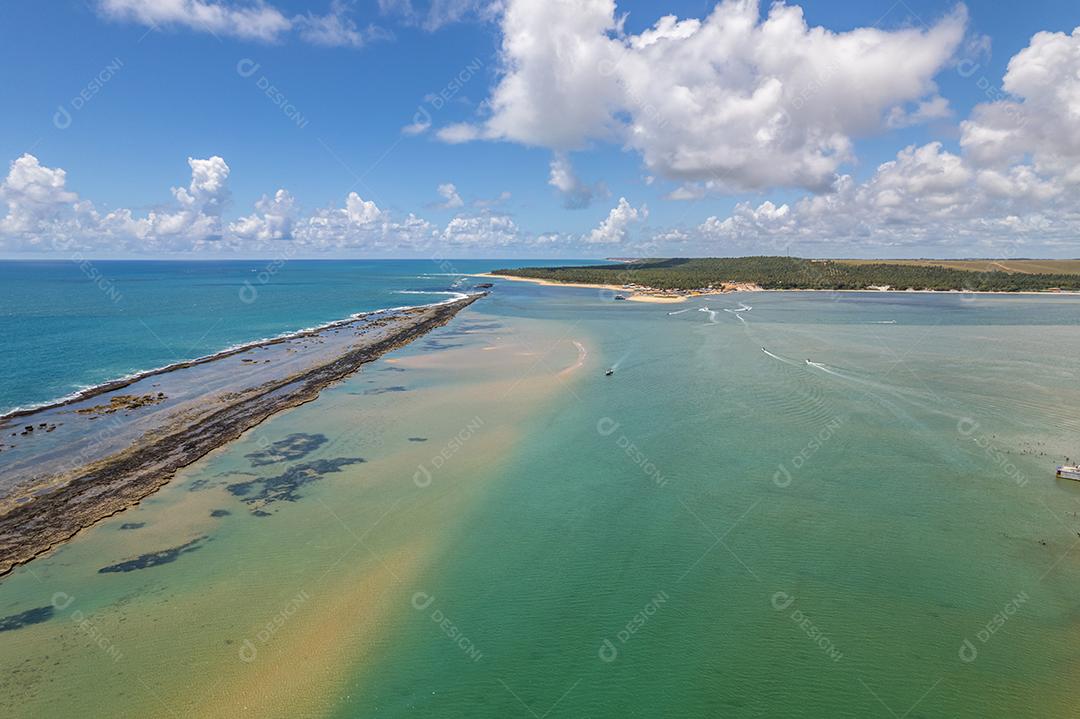 Vista aérea da Praia do Gunga ou Praia do Gunga, com sua clara