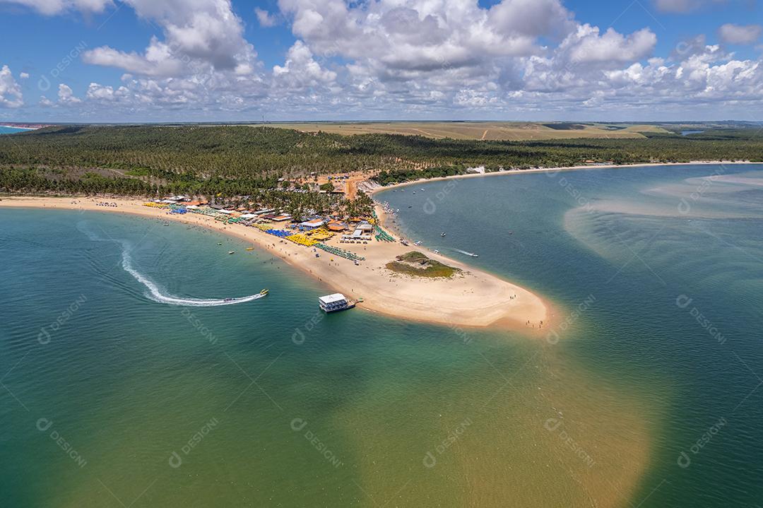 Vista aérea da Praia do Gunga ou Praia do Gunga, com sua clara