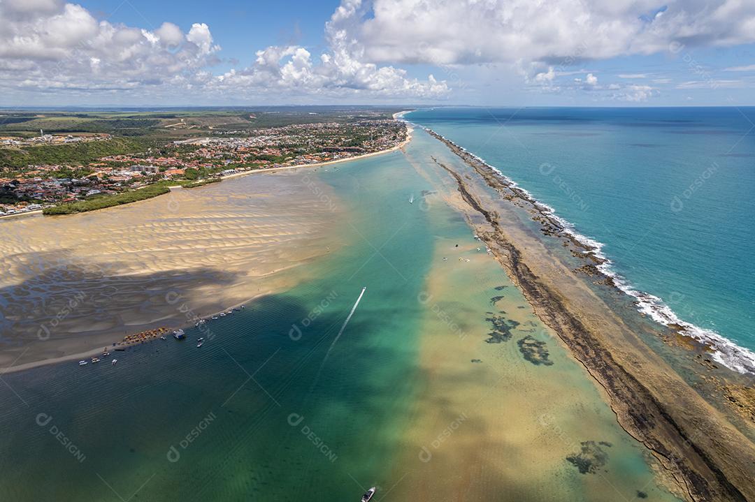 Vista aérea da Praia do Gunga ou Praia do Gunga, com sua clara