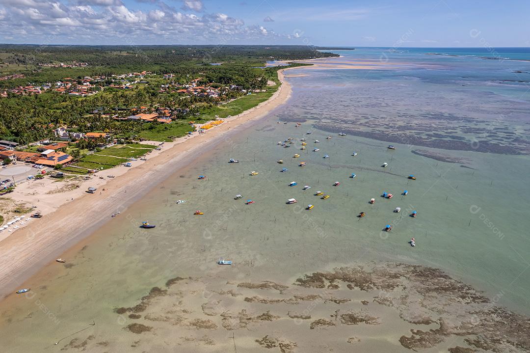 Vista aérea da praia São Miguel dos Milagres, Alagoas, Brasil.