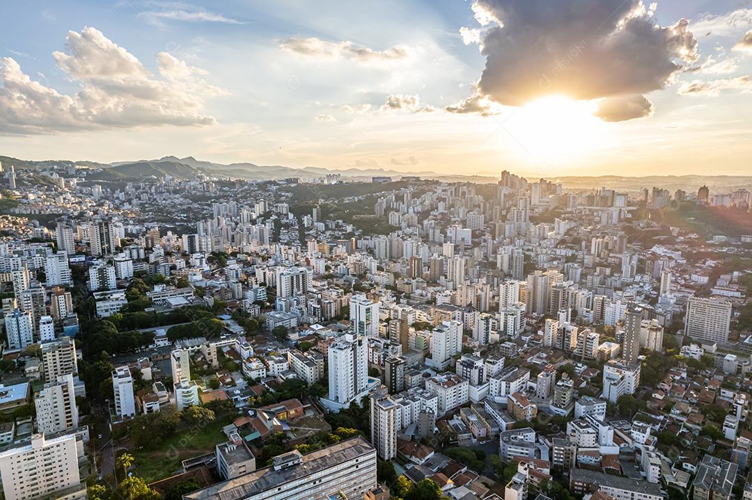 Vista aérea da cidade de Belo Horizonte, em Minas Gerais, Brasil