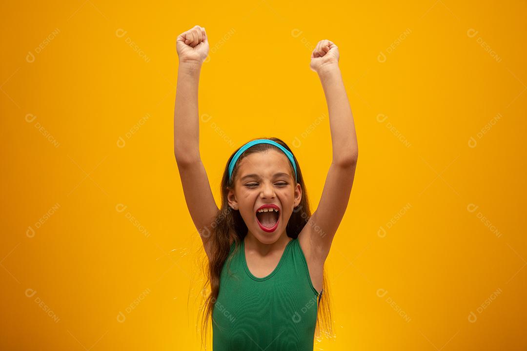 Torcedor de futebol, seleção brasileira. Copa do Mundo. Linda garotinha