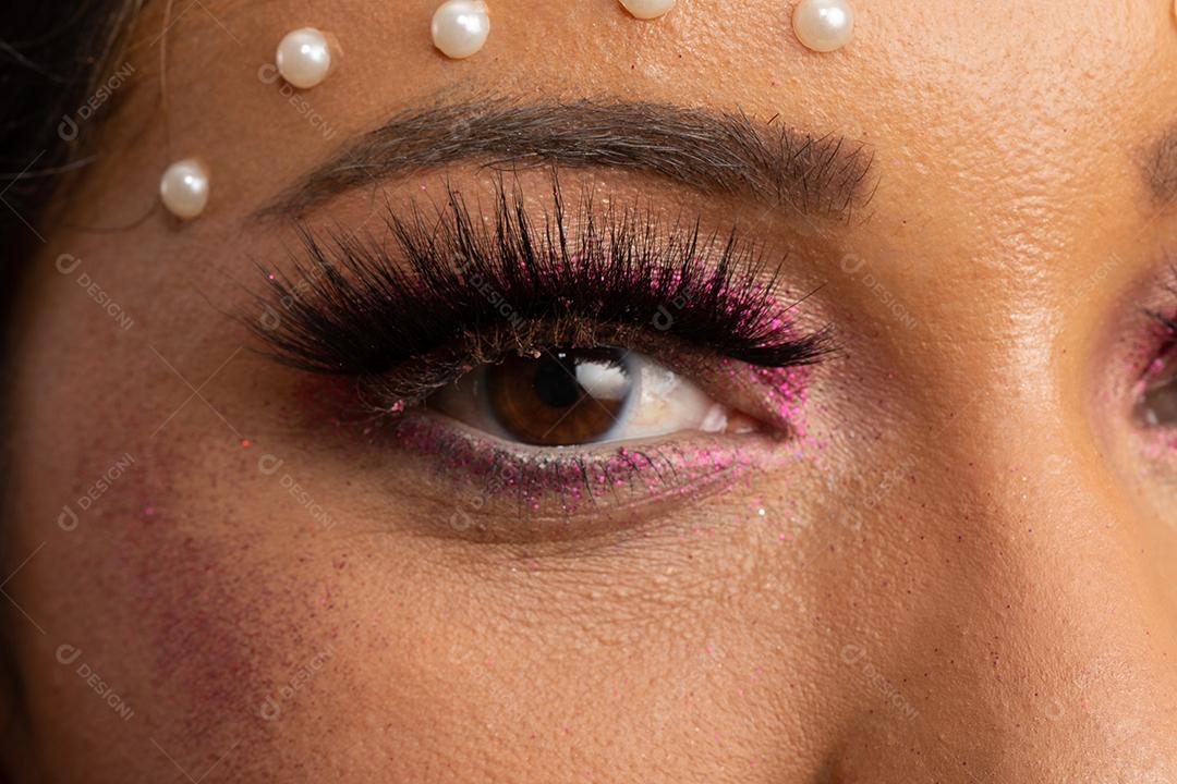 Carnaval Maquiagem para celebrar o Carnaval do Brasil. Tendência de maquiagem