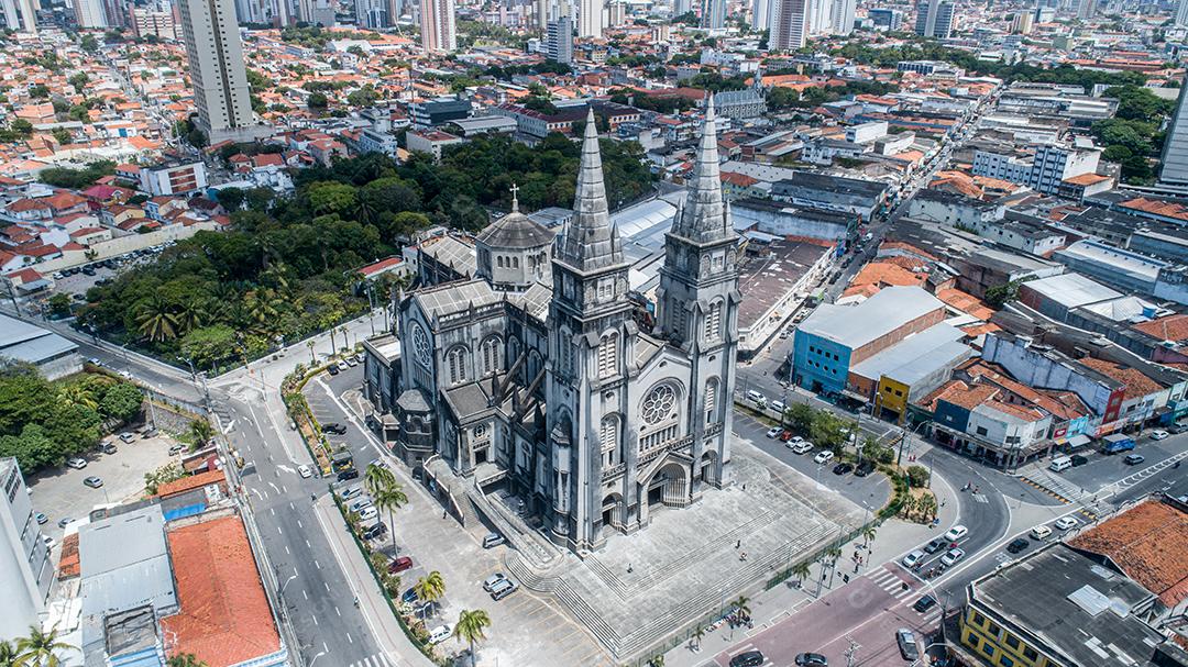 Catedral Metropolitana em Fortaleza. Demorou para completar a obra quarenta anos a partir de 1938
