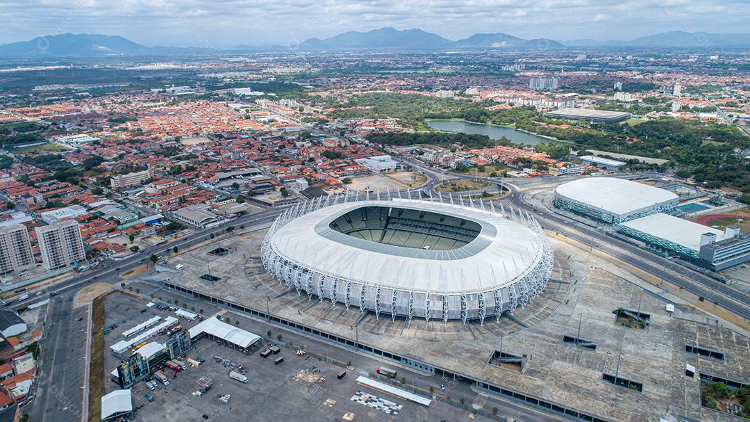 Vista aérea da cidade de Fortaleza, Ceará, Brasil América do Sul Sobrevoando o Estádio Plácido Castelo, Arena Castelão.