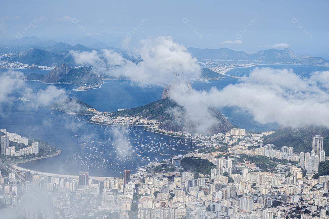 Vista do Pão de Açúcar, Corcovado e Baía de Guanabara, Rio de Janeiro, Brasil