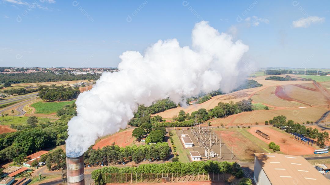 Vista aérea Müller Beverage Company, Cachaça 51 na cidade Pirassununga, São Paulo/Brasil.