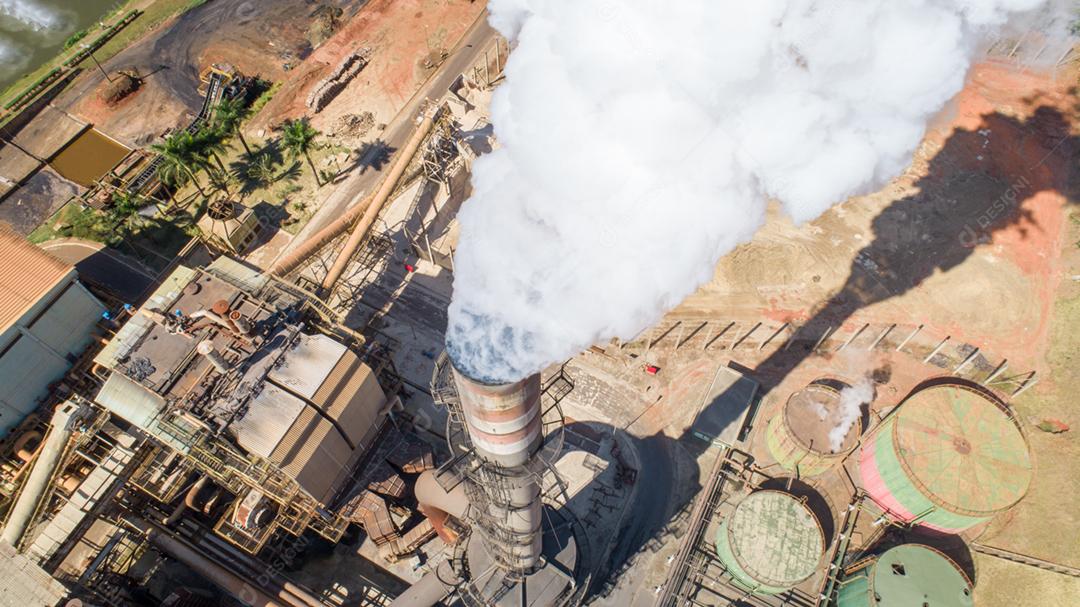 Vista aérea da Müller Beverage Company, Cachaça 51 na cidade de Pirassununga, São Paulo/Brasil.