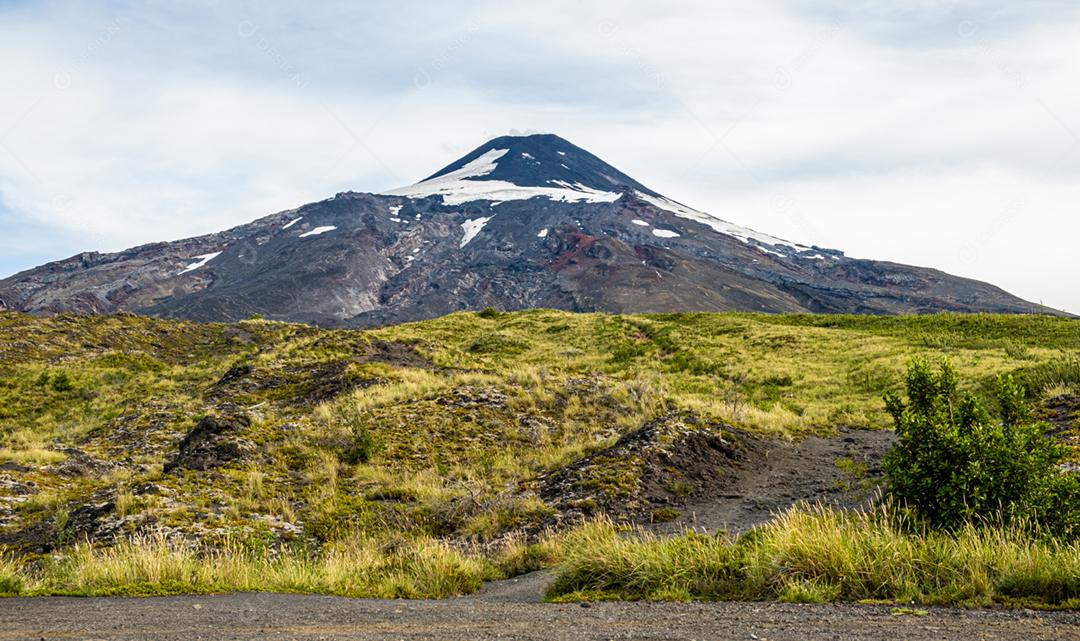 Vista para o Vulcão Villarrica, Pucón, Chile.