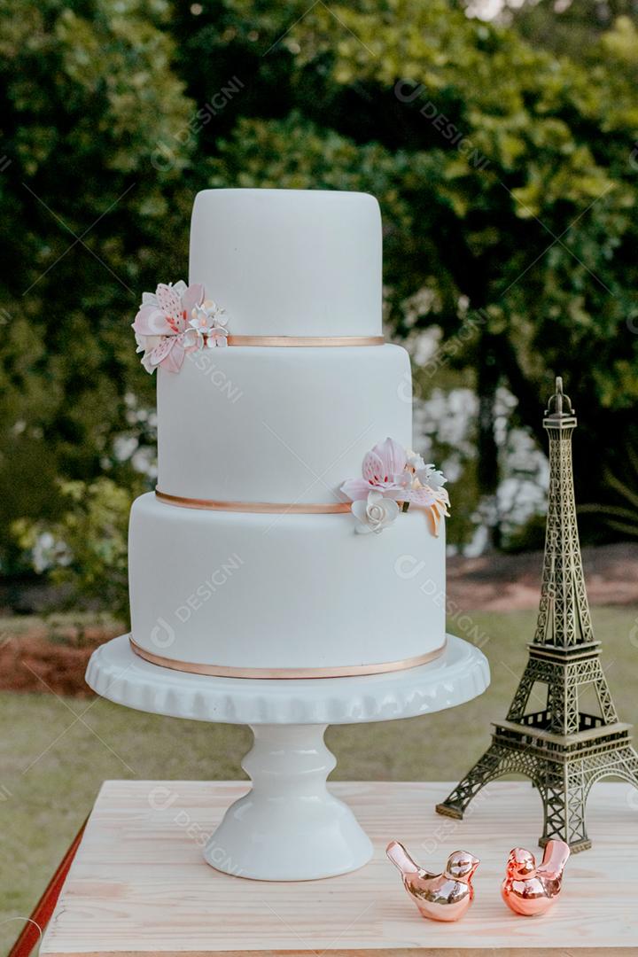 Bolo enfeitado comida doce