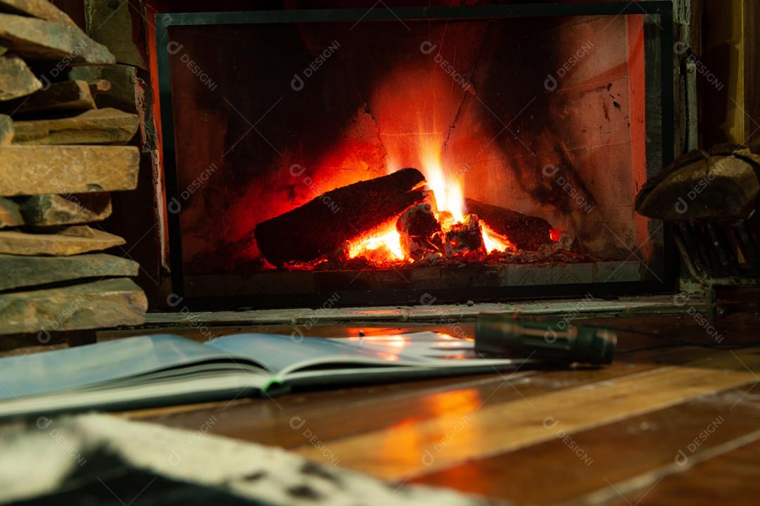Casa aconchegante com laleira fogos brasa