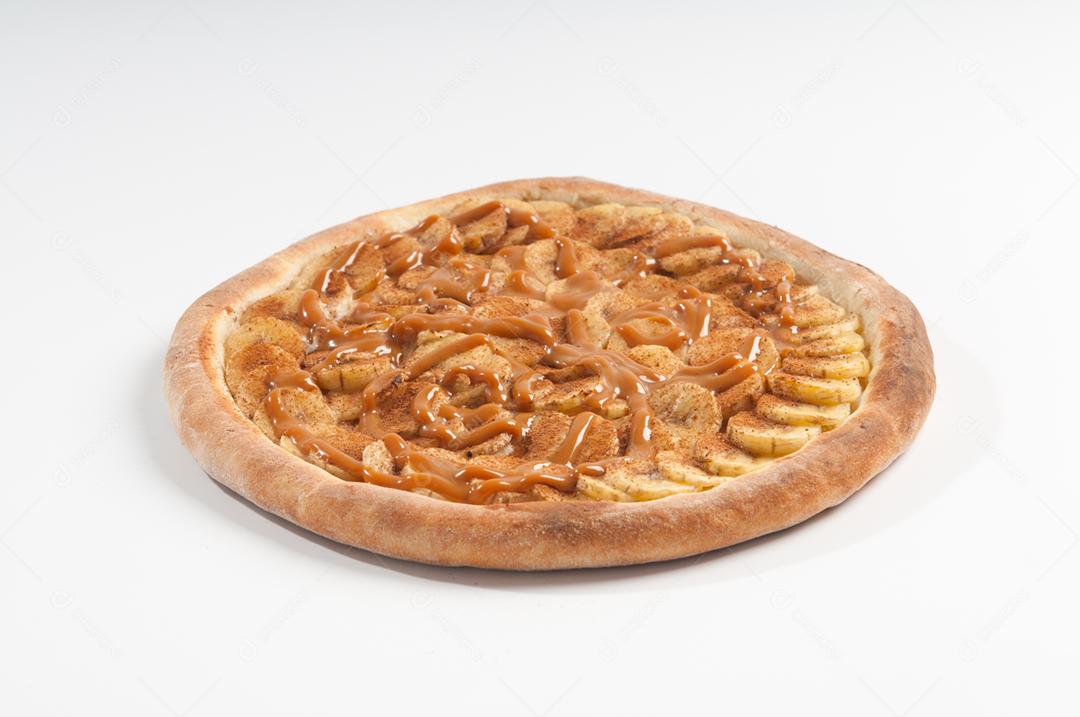 Comida pizza de doce de leite sobre fundo branco