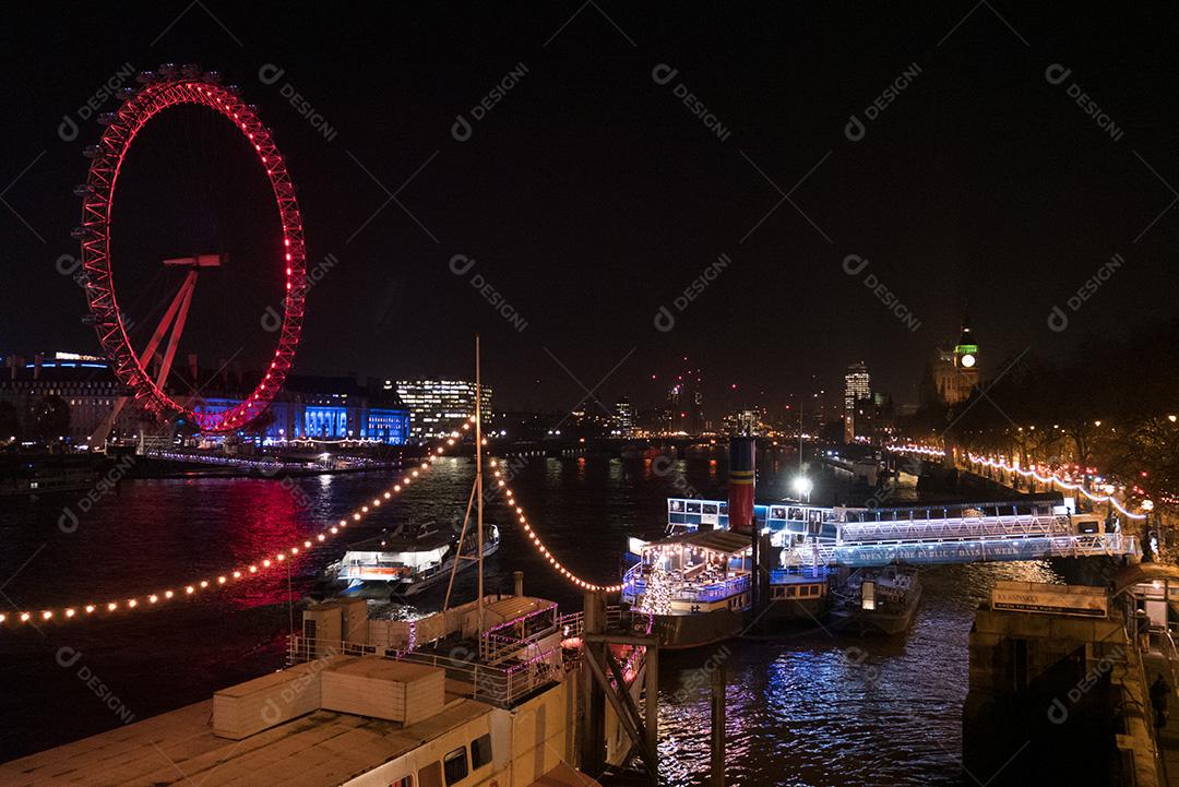 Vista da London Eye à noite
