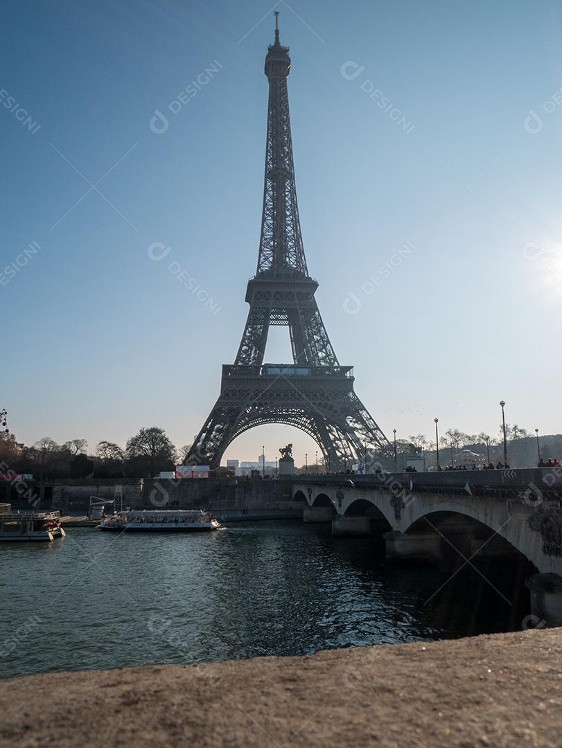 Vista da Torre Eiffel em Paris