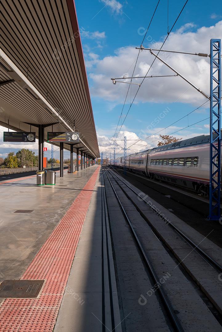 vista da estação de trem na cidade de toledo