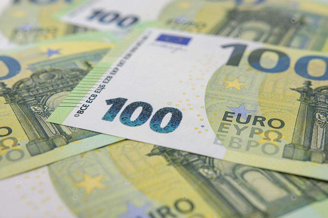 cem euros conta. Dinheiro