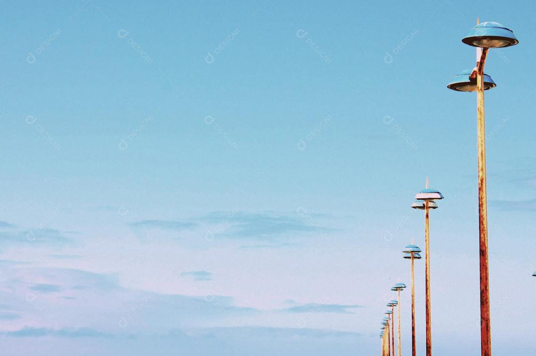 Portes de luz energia céu limpo