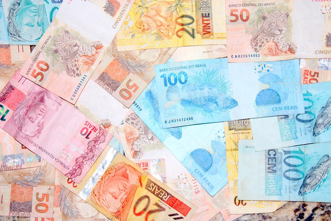 Dinheiro reais cedulas dinheiro brasileiro notas de cem de vinte e de 50 reais