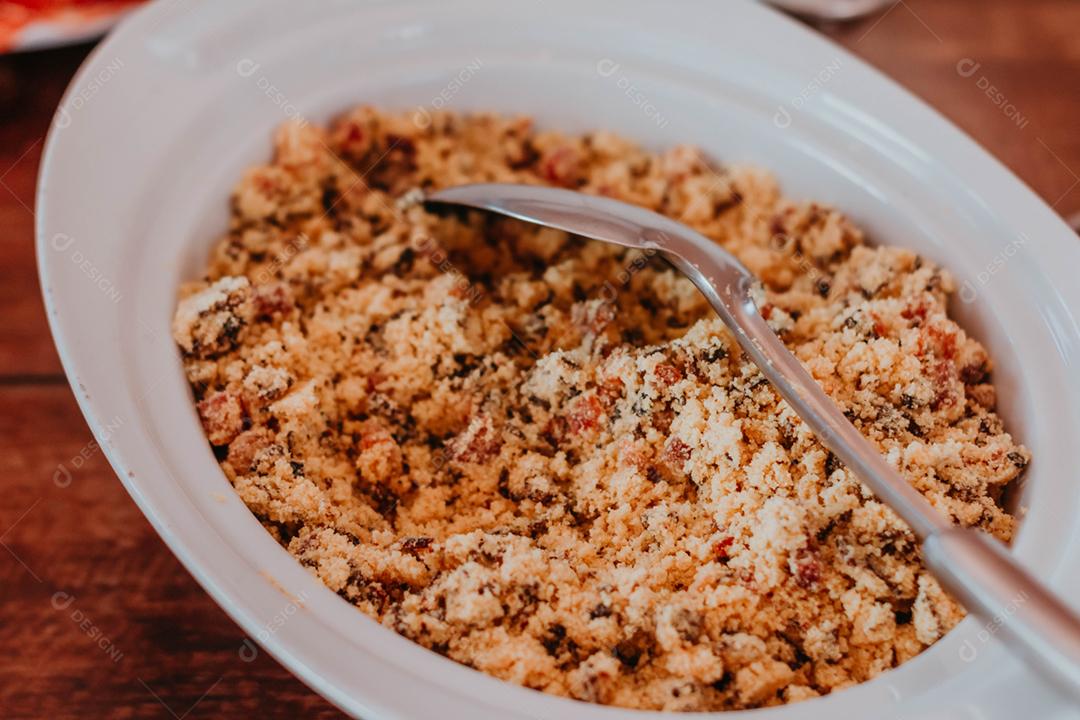Prato de Comida feijão tropeiro comida tipica Minas Gerais