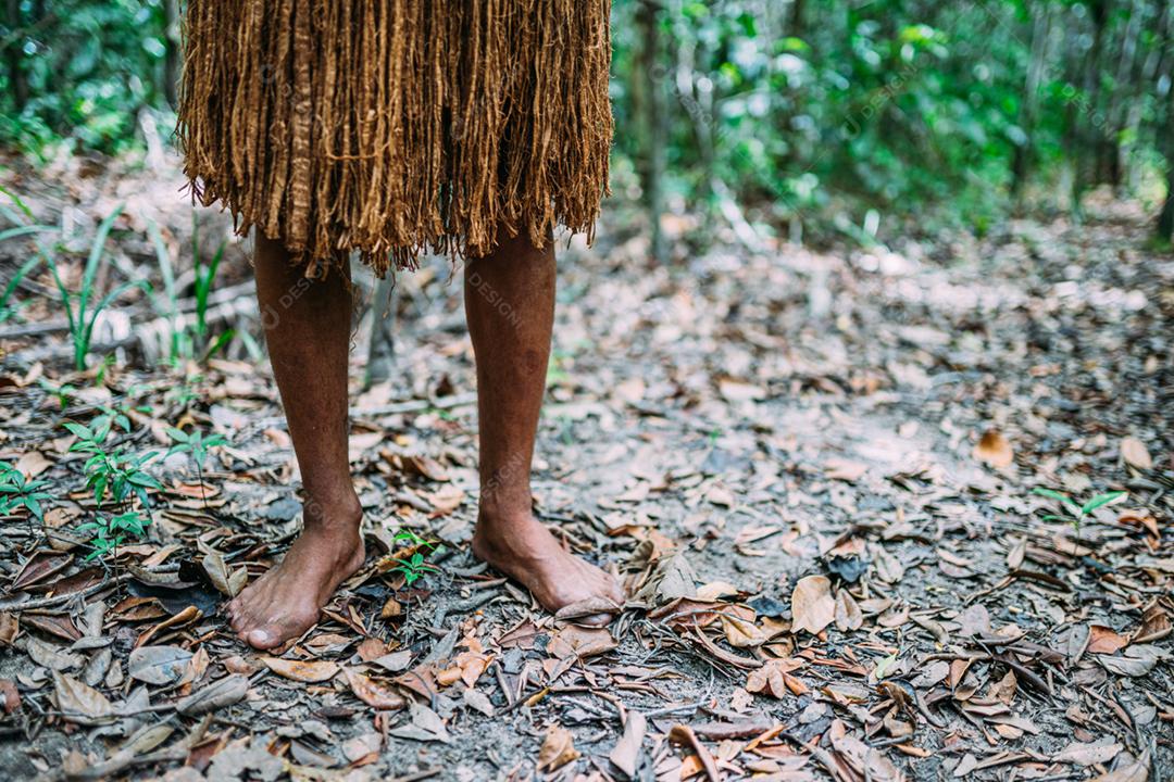 Índio Pataxó no sul da Bahia. Roupas tradicionais da tribo Pataxo