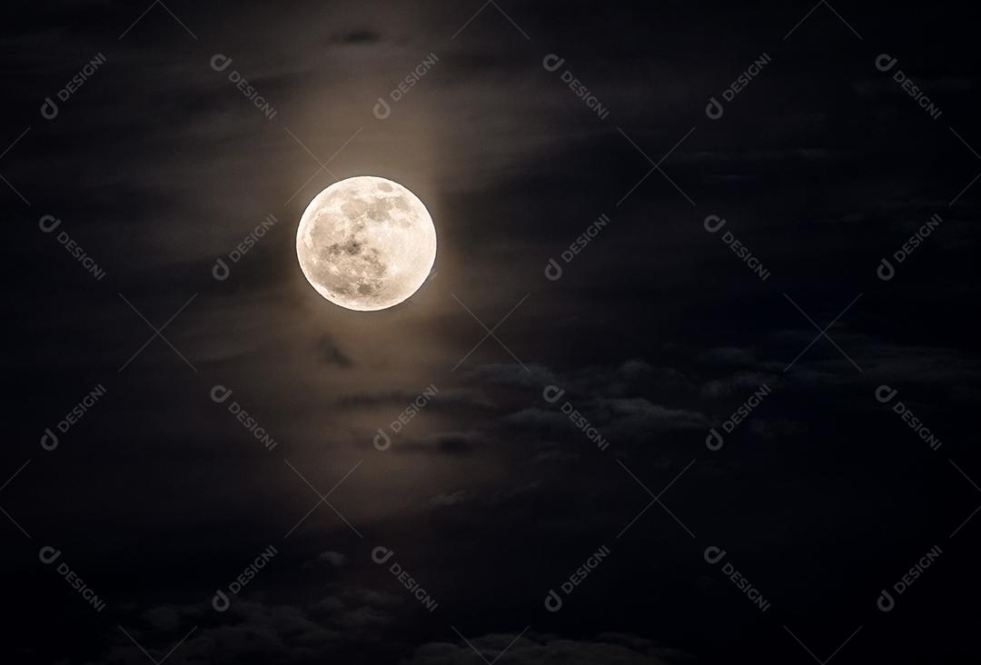 Lua céu nuvens noite astronomia