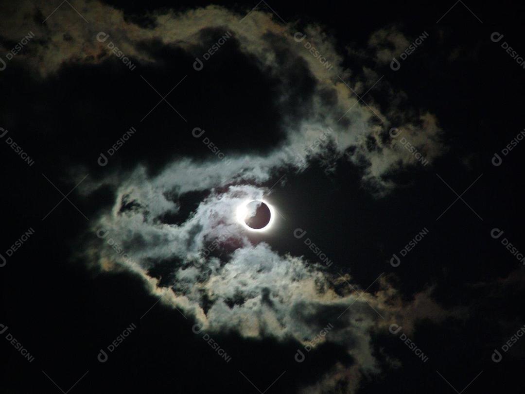 Lua céu nuvens noite astronomia